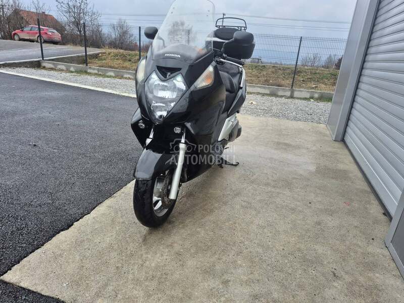 Honda Silver wing 600