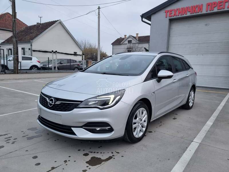 Opel Astra K NAV/LED