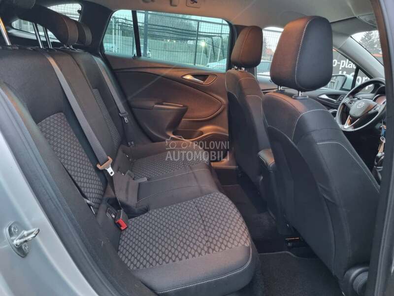 Opel Astra K NAV/LED