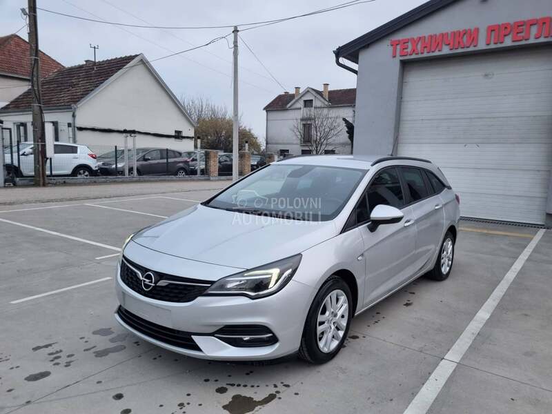 Opel Astra K NAV/LED