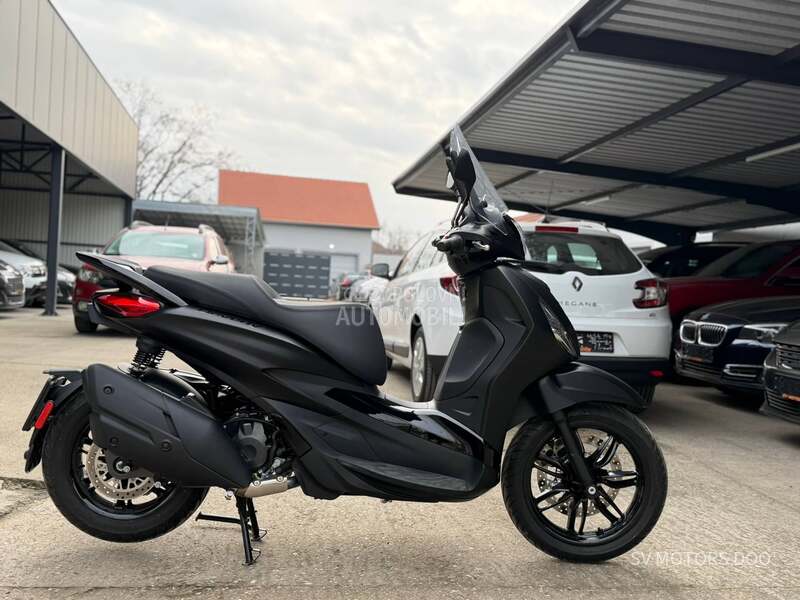 Piaggio Beverly 400HPE DEEP BLACK