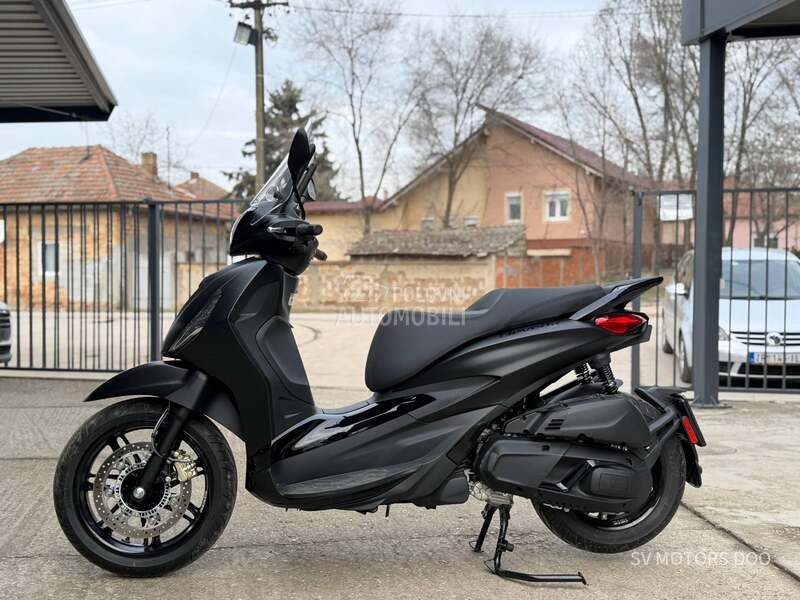 Piaggio Beverly 400HPE DEEP BLACK
