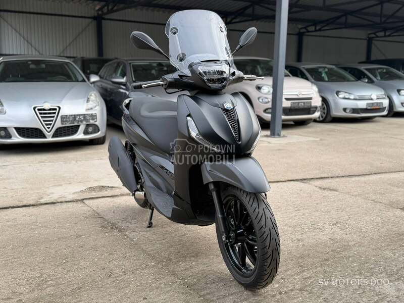 Piaggio Beverly 400HPE DEEP BLACK