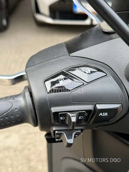 Piaggio Beverly 400HPE DEEP BLACK