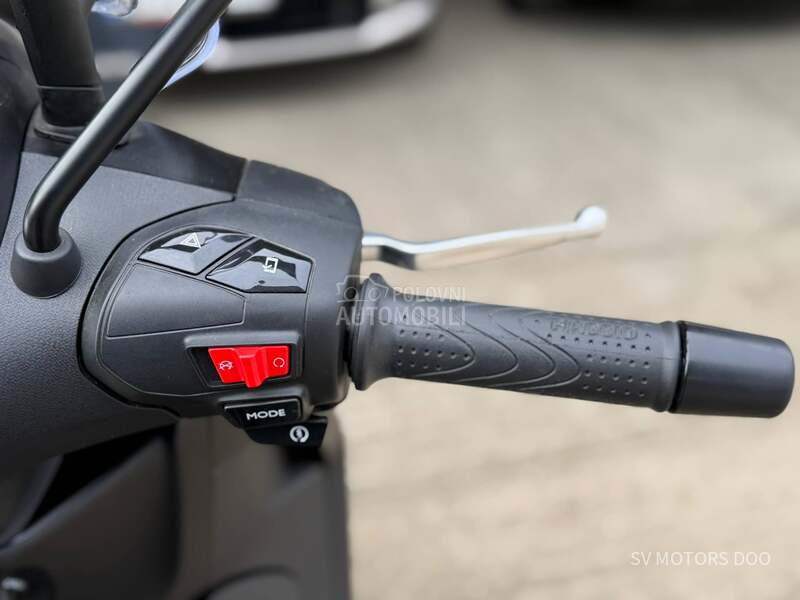 Piaggio Beverly 400HPE DEEP BLACK