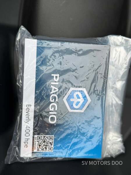 Piaggio Beverly 400HPE DEEP BLACK