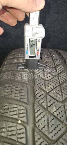 Pirelli 245/50 R19 Zimska