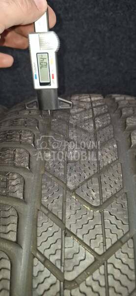 Pirelli 245/45 R19 Zimska