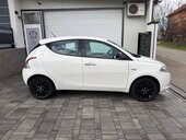 Lancia Ypsilon iz CH t o p