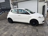 Lancia Ypsilon iz CH t o p