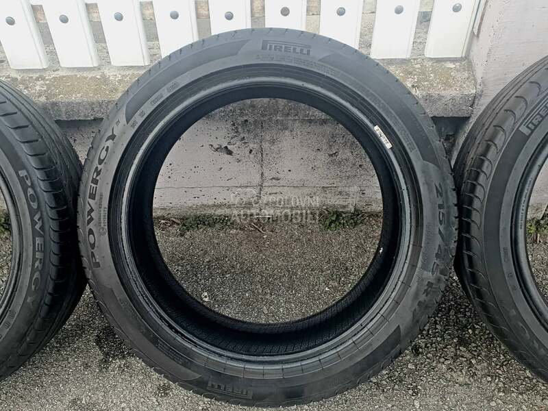 Pirelli 215/45 R17 Letnja