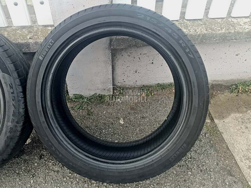 Pirelli 215/45 R17 Letnja