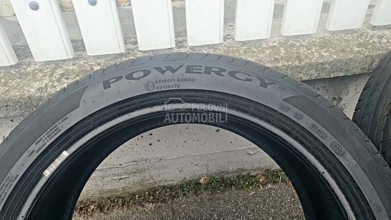 Pirelli 215/45 R17 Letnja