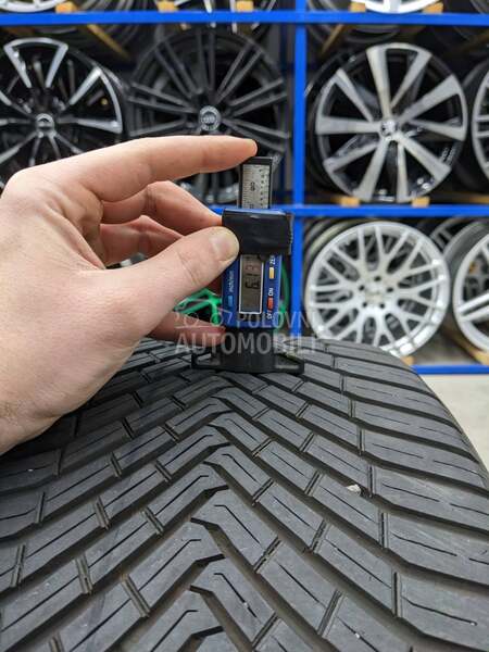 Continental 255/40 R19 Sve sezone