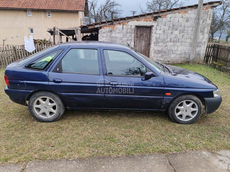 Ford Escort 