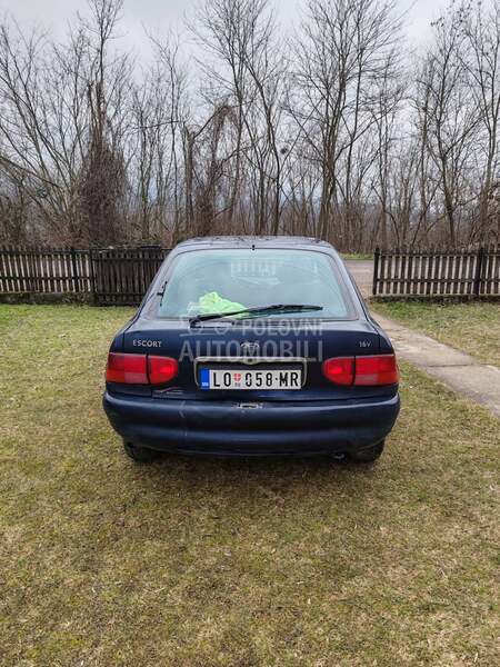 Ford Escort 