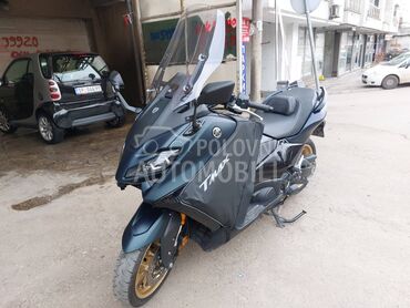 Yamaha Tmax 560