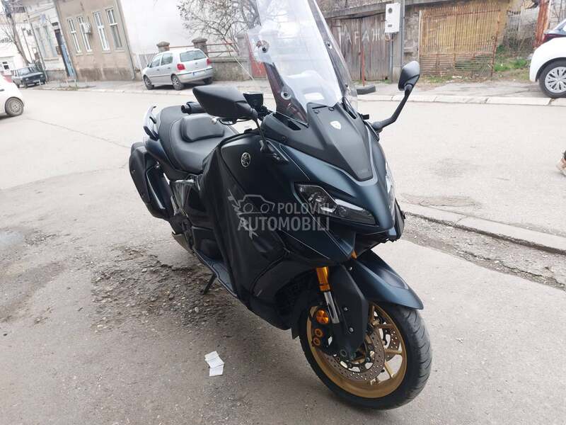 Yamaha Tmax 560