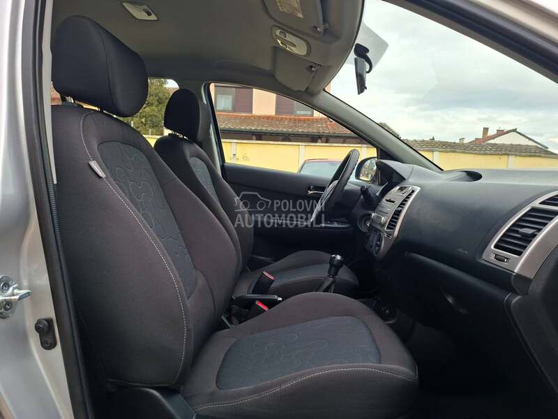 Hyundai i20 PROČITATI TEXT