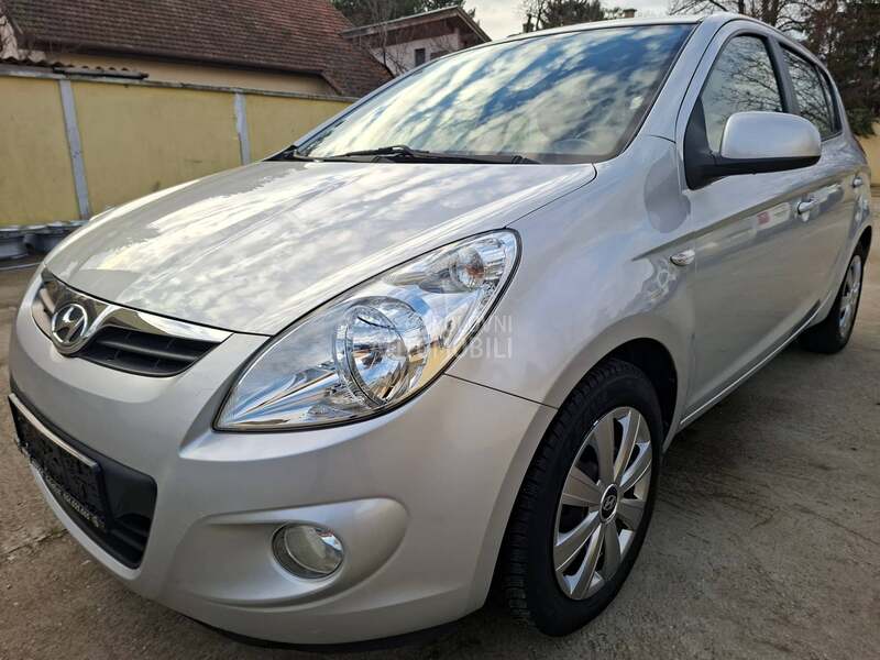 Hyundai i20 PROČITATI TEXT