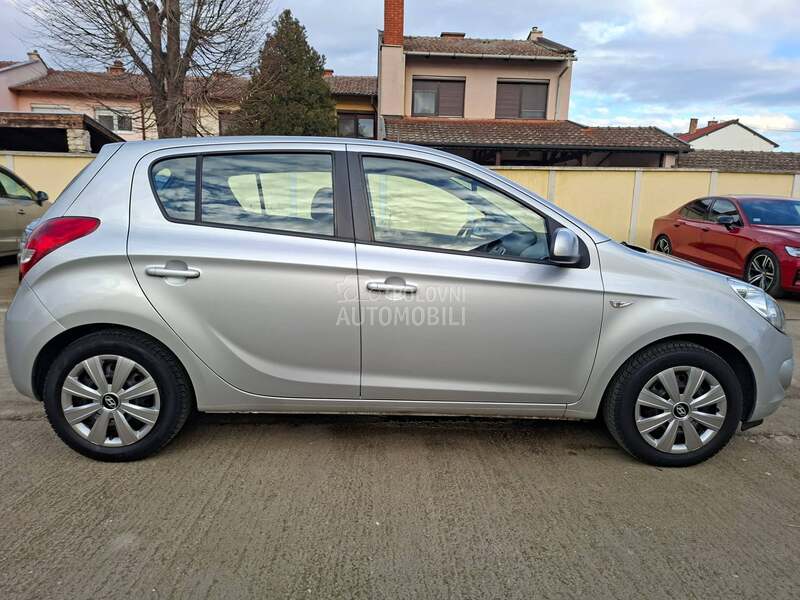 Hyundai i20 PROČITATI TEXT