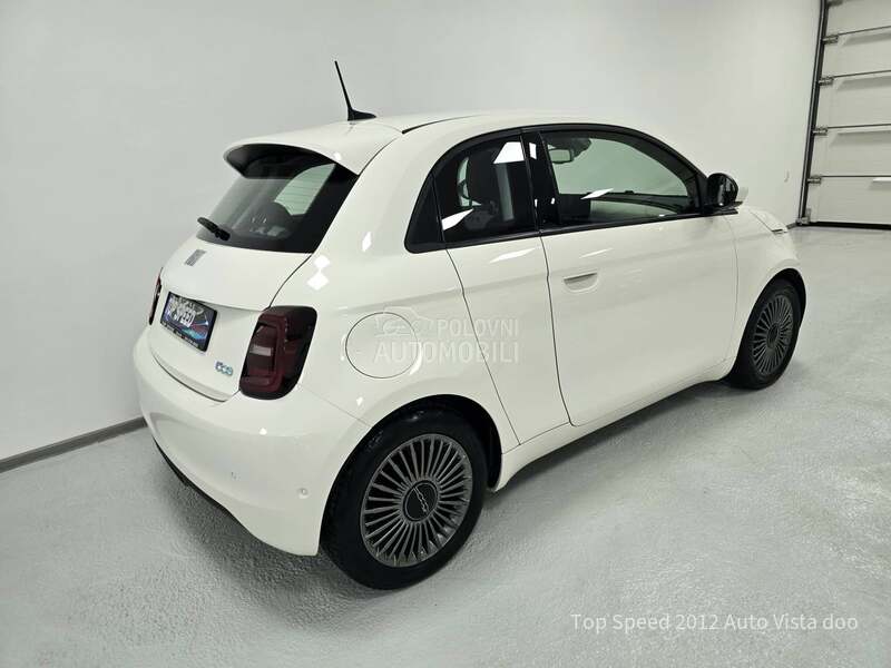 Fiat 500e 42  3 plus 1