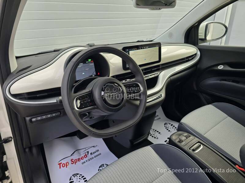 Fiat 500e 42  3 plus 1