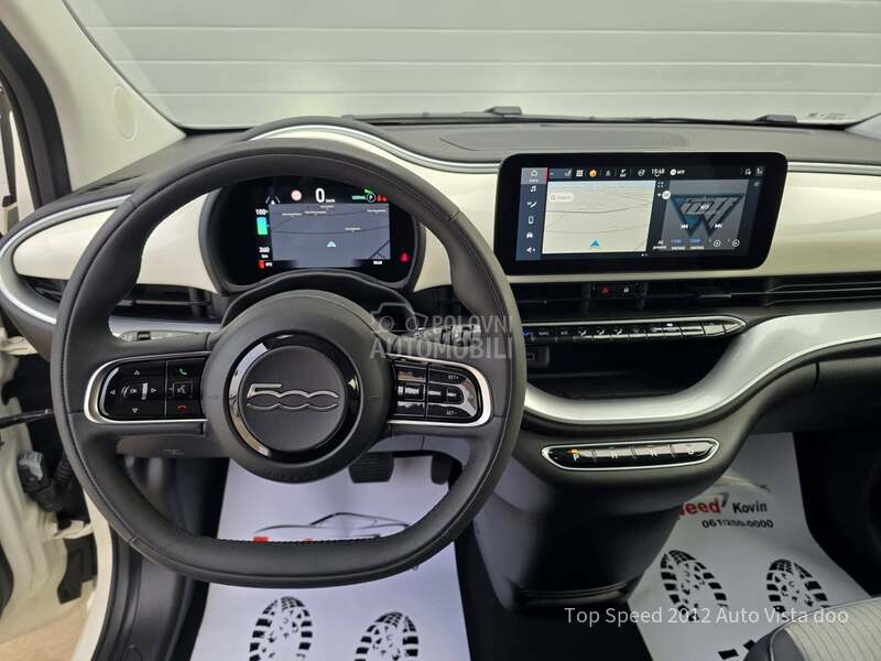 Fiat 500e 42  3 plus 1