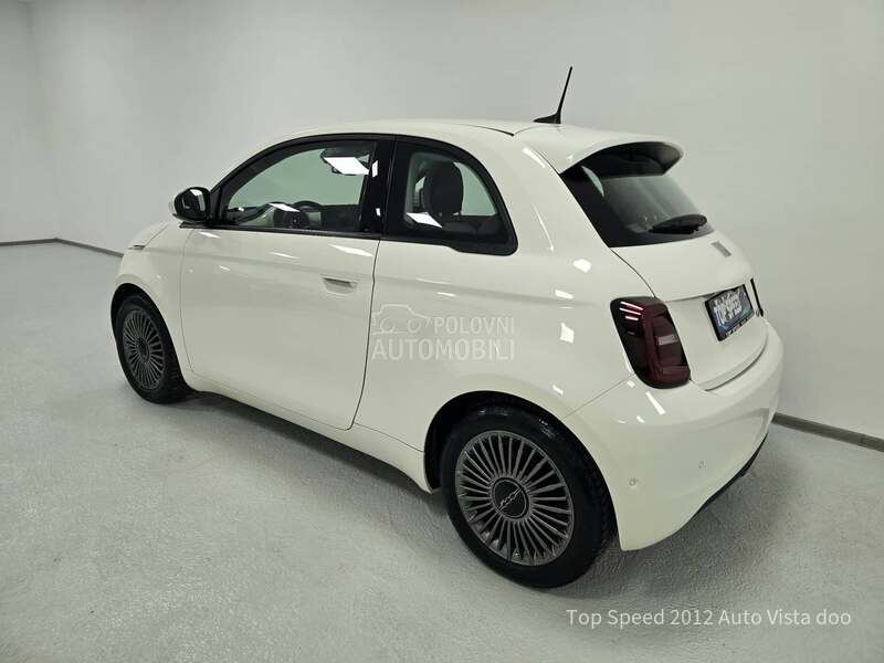 Fiat 500e 42  3 plus 1