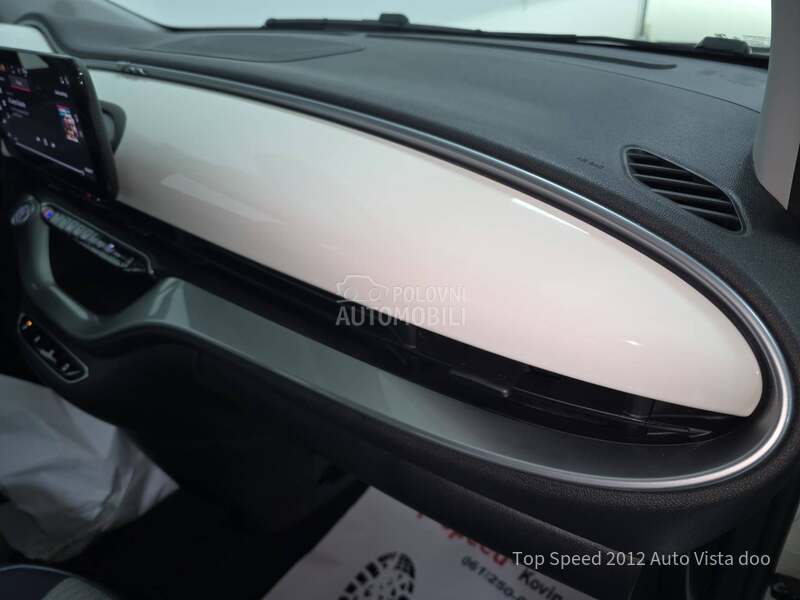 Fiat 500e 42  3 plus 1