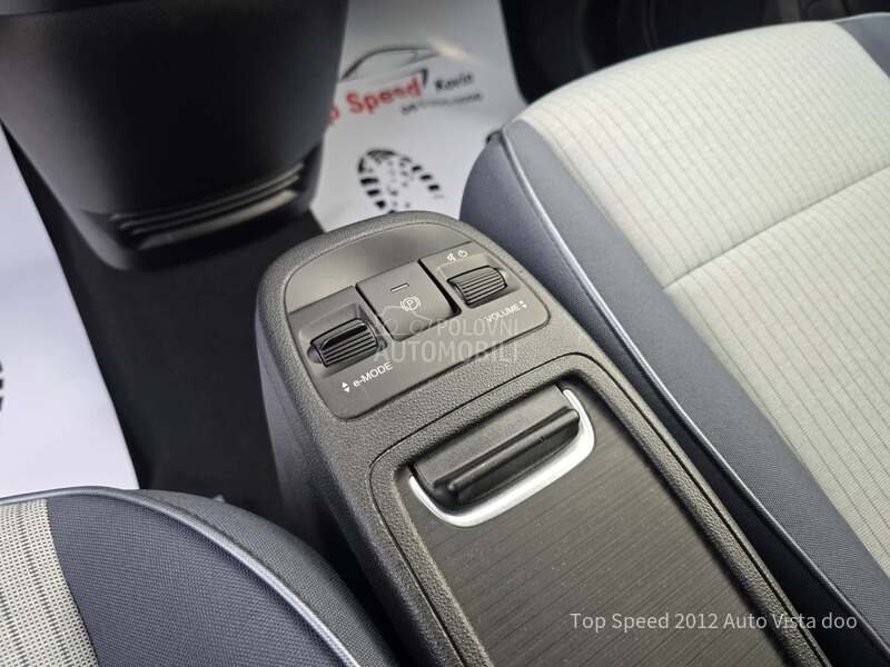 Fiat 500e 42  3 plus 1