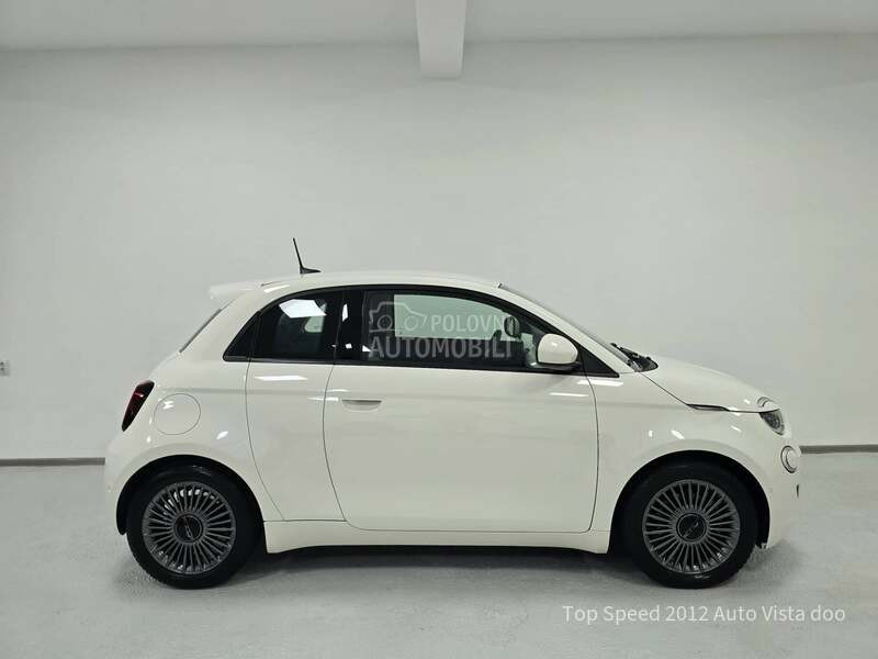 Fiat 500e 42  3 plus 1