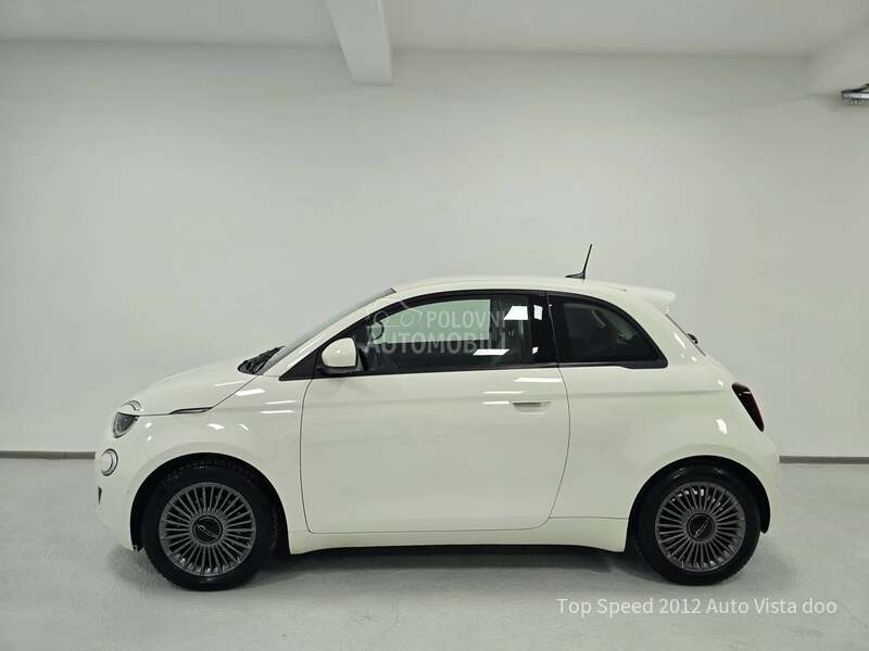 Fiat 500e 42  3 plus 1