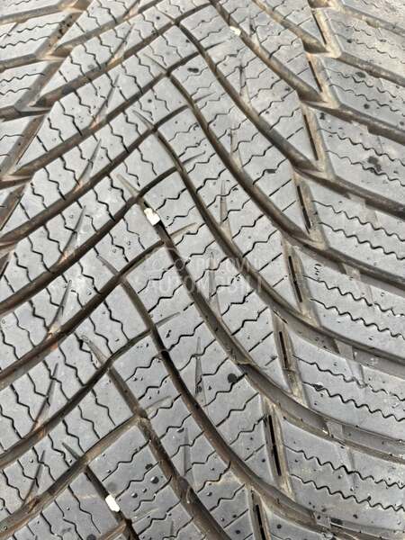 Minerva 215/60 R16 Zimska