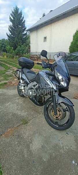 Suzuki V strom