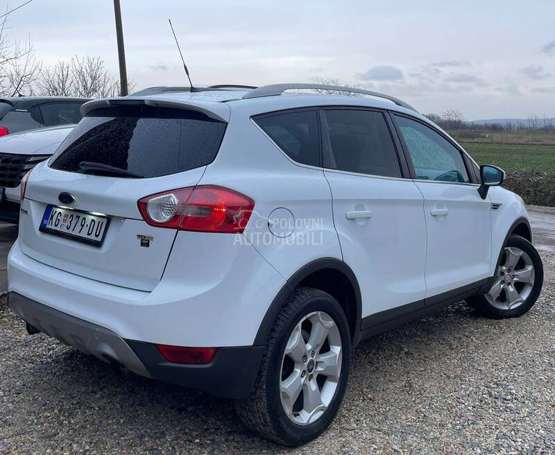 Ford Kuga 4x4 Titanium