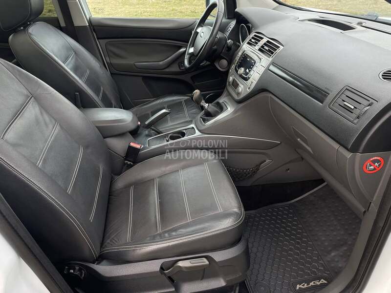 Ford Kuga 4x4 Titanium