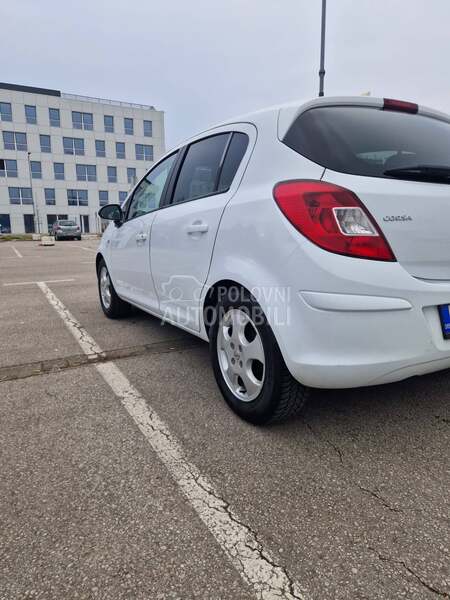 Opel Corsa D 