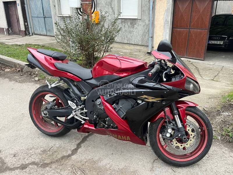 Yamaha r1