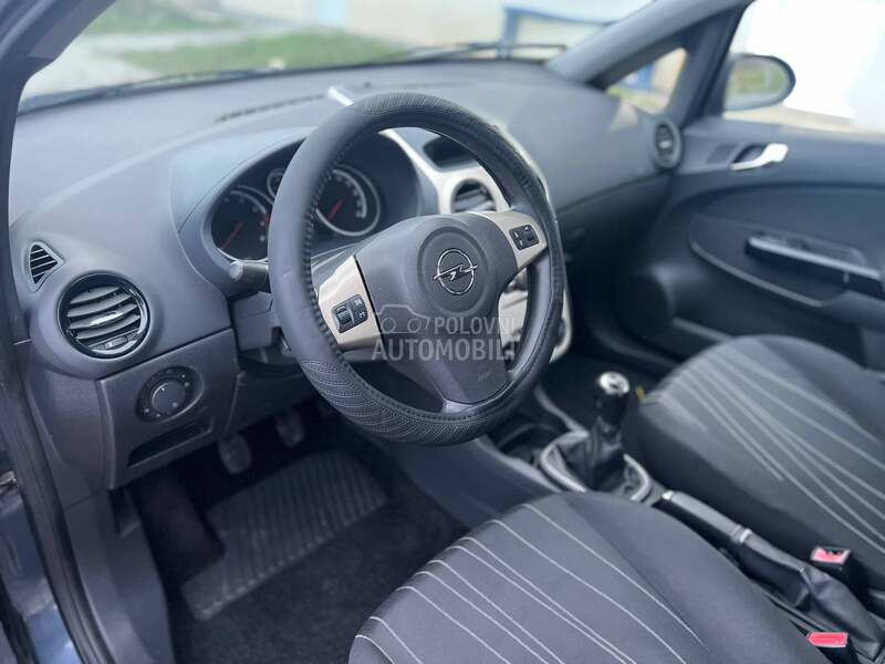 Opel Corsa D 