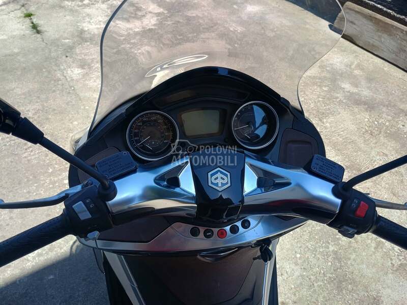 Piaggio X10 350 Excutive