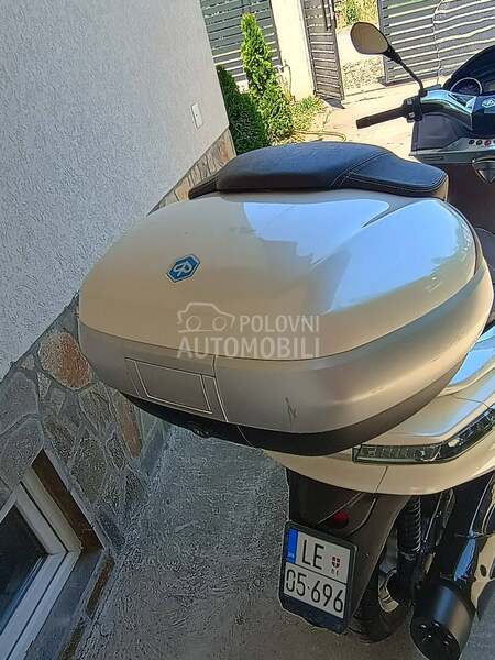 Piaggio X10 350 Excutive