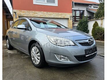 Opel Astra J 1.6