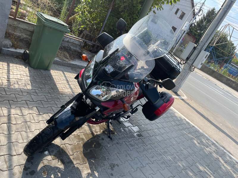 Suzuki V-Strom 650