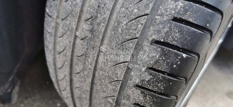 Audi A4 2.0 TDI S line//CH