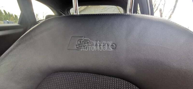 Audi A4 2.0 TDI S line//CH