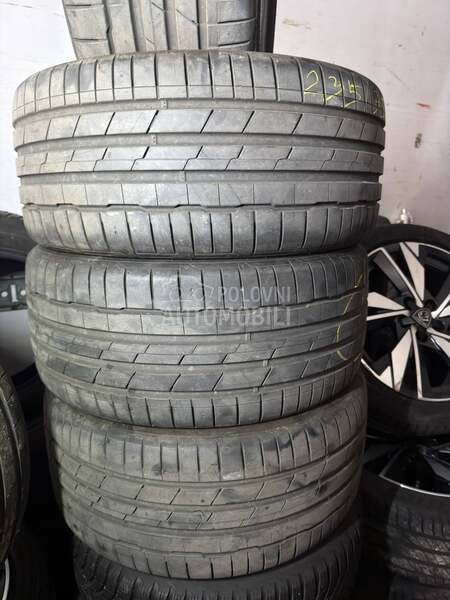 Hankook 235/35 R19 Letnja