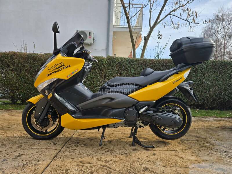 Yamaha T-max