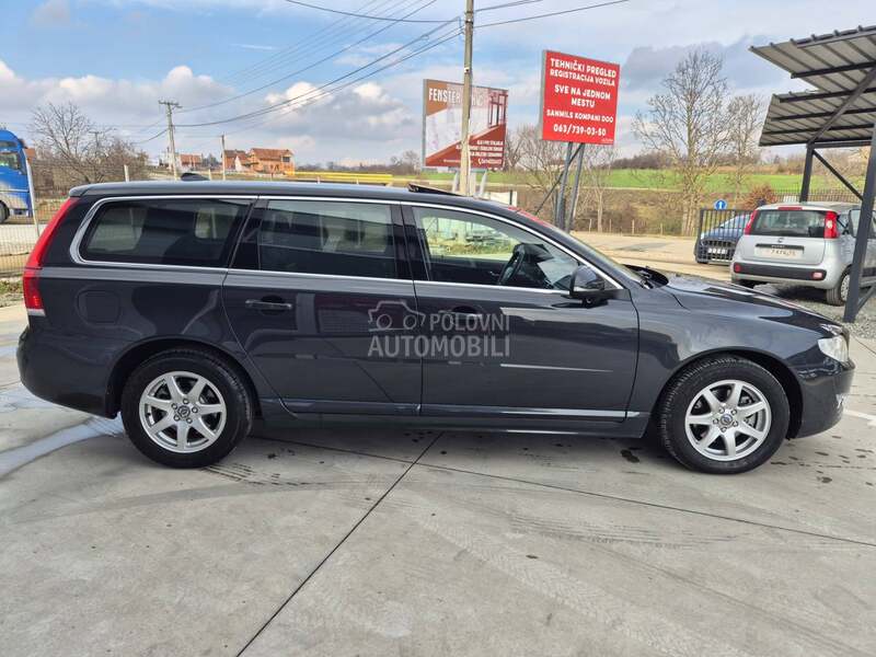Volvo V70 