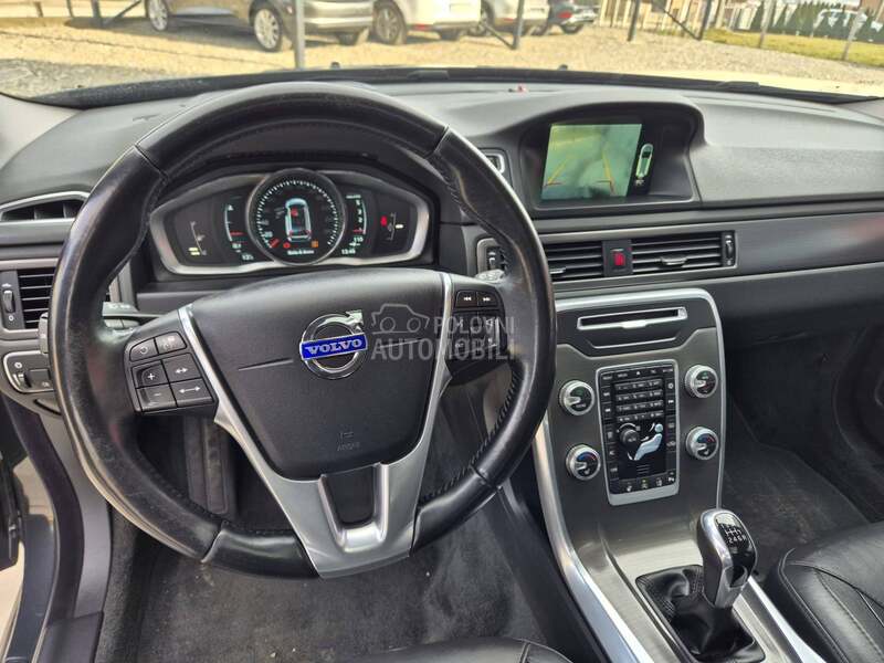 Volvo V70 